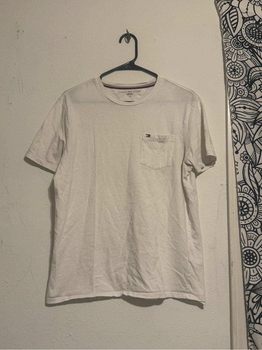 Tommy Hilfiger Men’s White Pocket Tee Size M